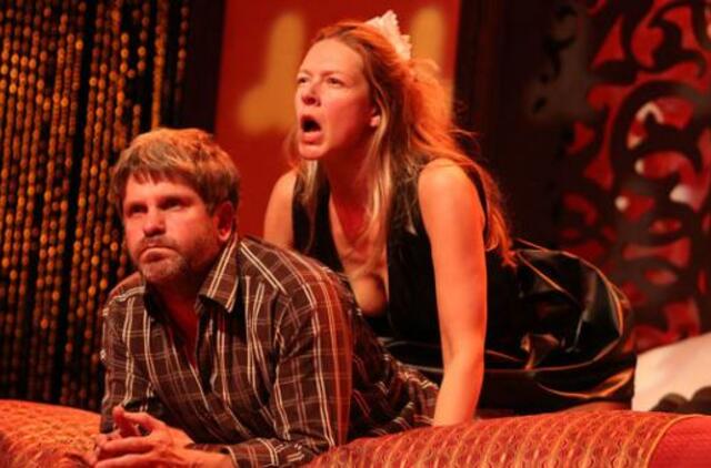 Komedijos "Po 20 metų" aktoriai: "Kuriozai kyla, kai poroje žmonės kažką nuslepia vienas nuo kito"