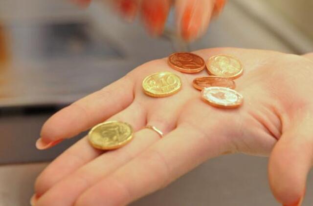 Lietuvos bankas: eurą įsivedusi Latvija gali skolintis už istoriškai mažiausią kainą