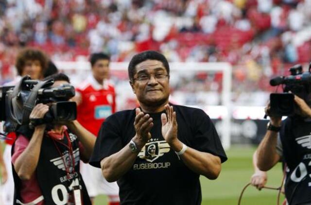 Mirė Portugalijos futbolo legenda Euzebijus