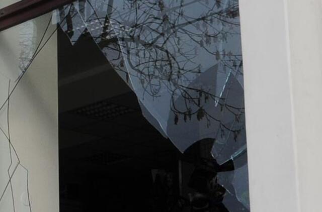 Pavogė televizorius, įrankius, kailinius ir pinigus