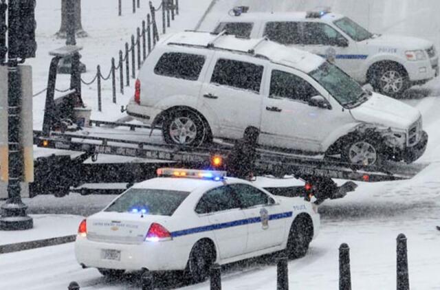 Smarkus snygis paralyžiavo gyvenimą Niujorke ir Vašingtone