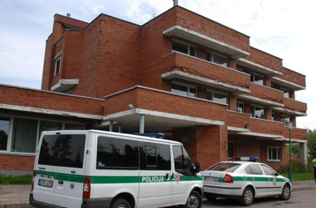 Statybininkai privertė laukti policiją