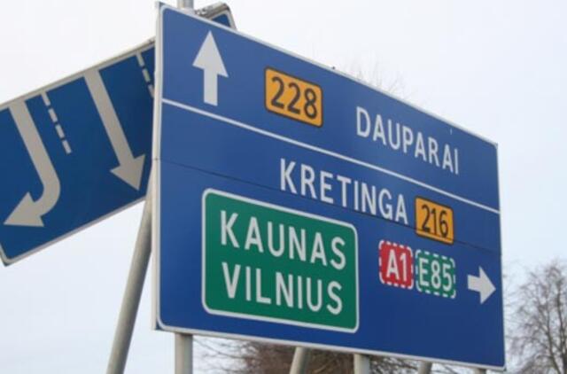 Gargžduose vėjas laužo kelio ženklus?