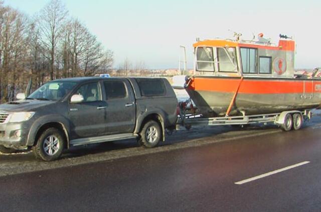 Palangos kelyje į avariją pateko mokslinių tyrimų laivas