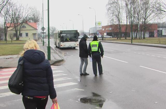 Panaikintoje perėjoje automobilis partrenkė vaiką