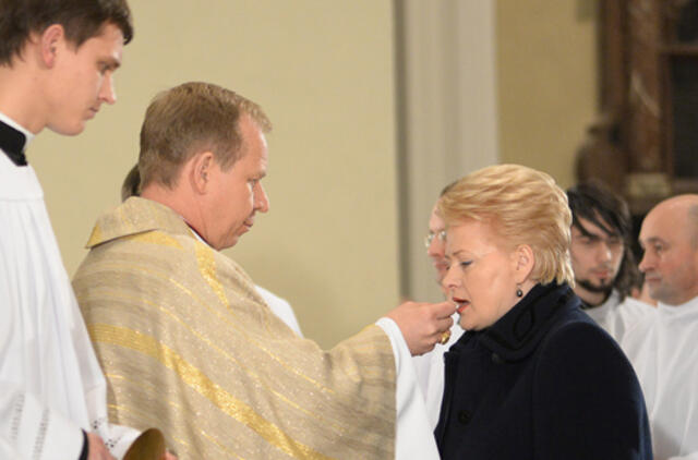 Prezidentė dalyvavo Vilniaus arkikatedros bazilikos grąžinimo tikintiesiems 25-metyje