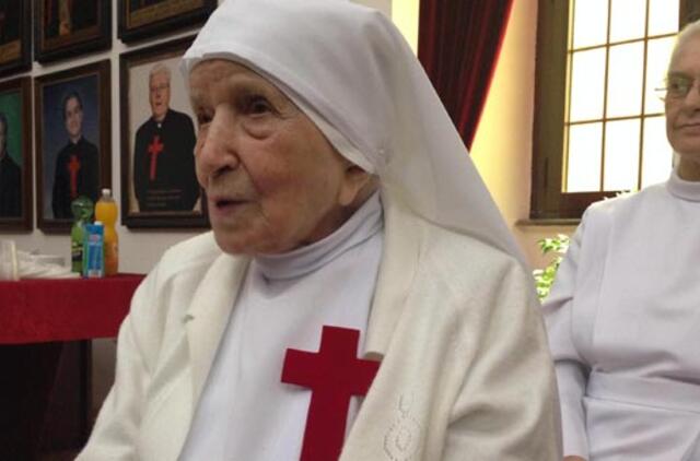 Seniausia pasaulio vienuolė paminėjo 107-ąjį gimtadienį