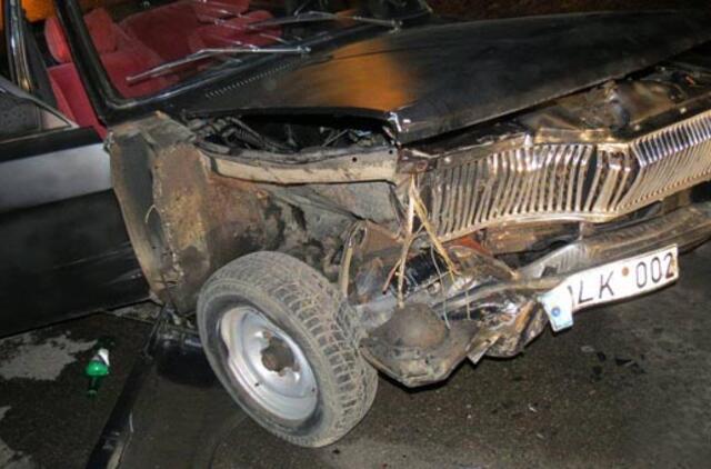 Su vogta "Volga" sudaužyti penki automobiliai