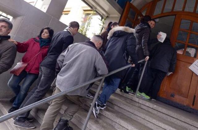 Šveicarai referendume pritarė imigrantų skaičiaus ribojimui