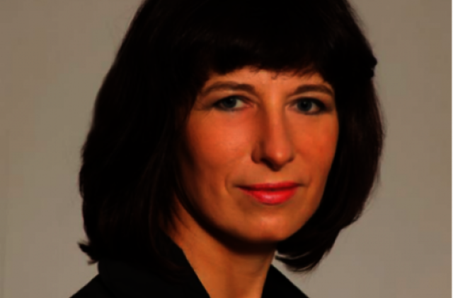 Teismas leido galimiems įtėviams "prisimatuoti" mergaitę