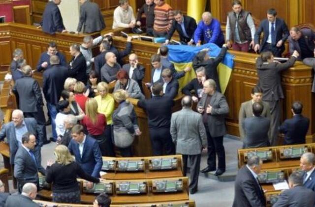 Ukrainai gresia bankrotas, nepadės net ir Rusijos pinigai