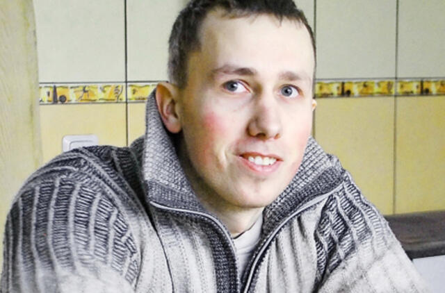 Vaikinukas rastus 4000 litų atidavė savininkei. Keistuolis ar doras žmogus?