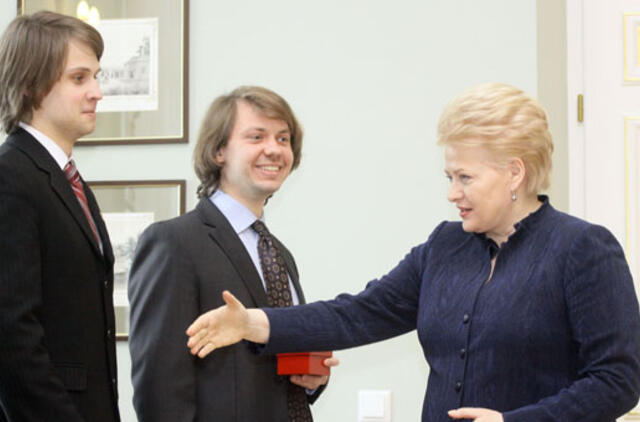 Dalia Grybauskaitė: lietuviški palydovai įrodo, kad galime daug