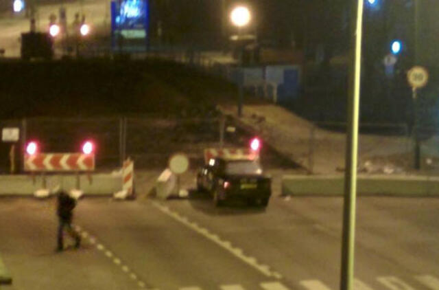 Pilies tilto atitvarų stiprumą išmėgino taksi