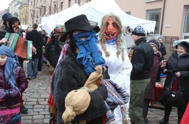 Senamiestis sekmadienį sausakimšas žmonių