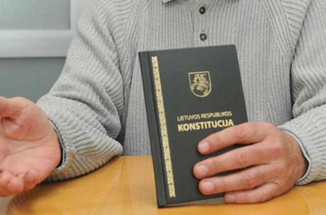 Teisės ekspertai: referendumo tekstas prieštarauja Konstitucija