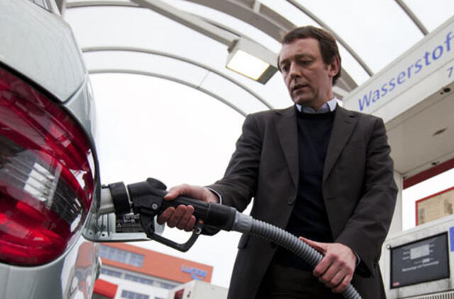 Ateities automobiliai: ar vandenilis įveiks elektrą (II)