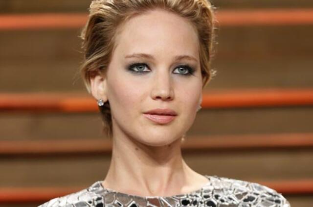 Dženifer Lorens gerbėja išleido 25000 dolerių, kad taptų panaši į aktorę