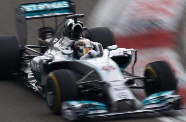 Luisas Hamiltonas "Formulės-1" varžybose iškovojo trečiąją pergalę iš eilės