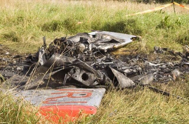 Paluknyje sudužus lėktuvui žuvo tėvas ir sūnus