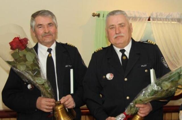 Uosto direkcijoje pagerbti ilgamečiai locmanai