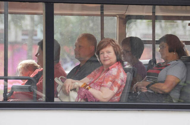 Kelionės autobusu: gyvas bendravimas prieš technologijas