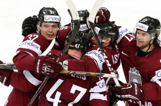 Latvijos ledo ritulininkai pasaulio čempionate parklupdė suomius