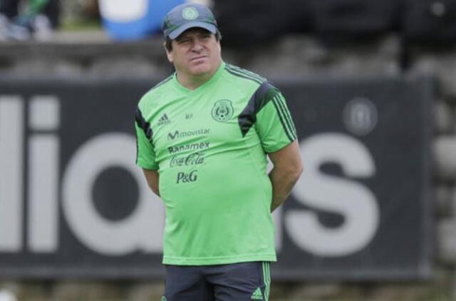 Meksikos rinktinės treneris uždraudė futbolininkams per čempionatą užsiiminėti seksu