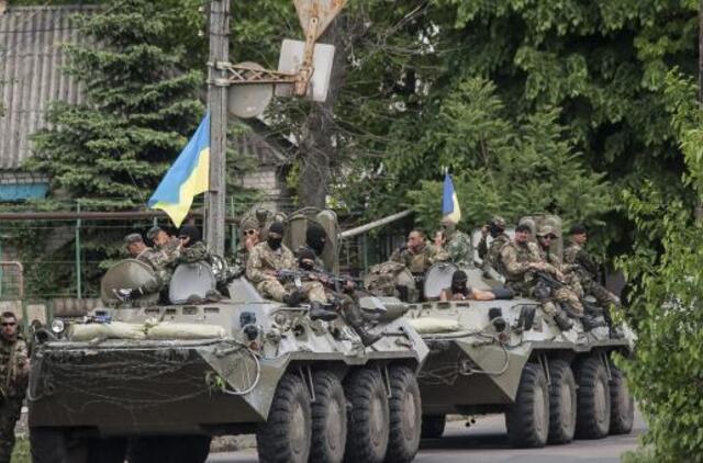 Per separatistų atakas Ukrainoje žuvo 14 kareivių