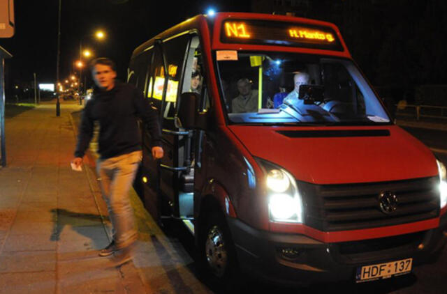 Pirmą naktį važiavo 18 keleivių