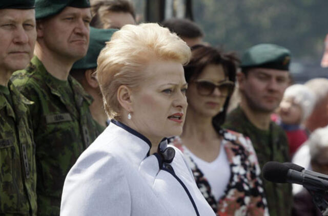 Prezidentė telefonu kalbėjosi su išrinktuoju Ukrainos Prezidentu Petro Porošenka