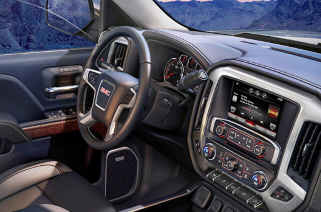 "General Motors" atšaukia dar vieną partiją automobilių JAV ir Kanadoje