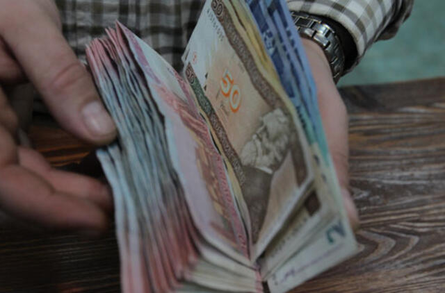 Korupciją labai rimta problema laiko mažiau nei pusė šalies gyventojų - tyrimas