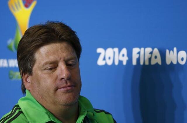 Mažiausiai uždirbantis treneris užsnūdo per spaudos konferenciją