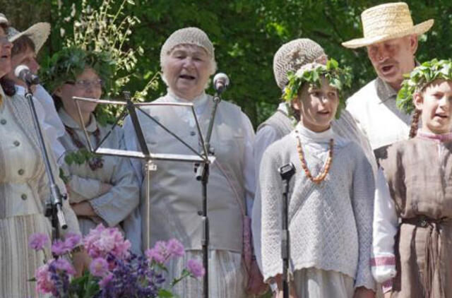 Naumiestiškiai atšventė Sekmines