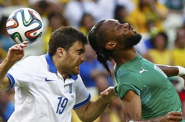 Pačioje rungtynių pabaigoje pergalę išplėšę Graikijos futbolininkai pateko į aštuntfinalį