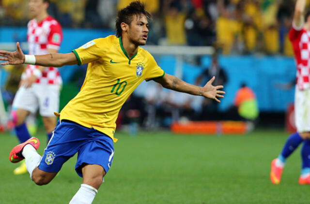 Pasaulio futbolo čempionato starte brazilai nugalėjo kroatus