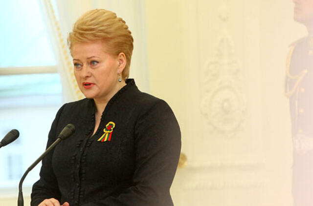 Patarėjas: prezidentė pasirinko dirbti Lietuvoje