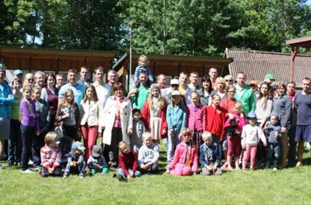 Prokurorai parėmė daugiavaikę šeimą