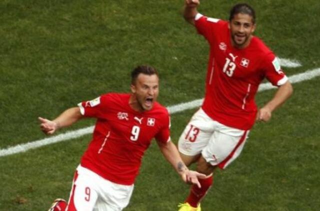Šveicarijos futbolininkai išplėšė pergalę prieš Ekvadorą