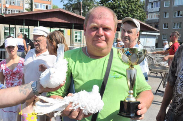 Išrinkti gražiausi Jūros šventės balandžiai