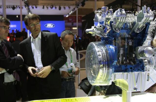 Kas aplenks mažąjį "Ford" variklį?