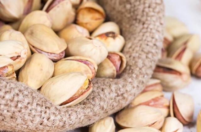 Neleista rinkoje platinti nesaugių pistacijų iš Irano