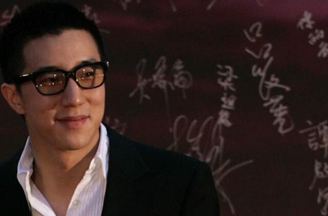 Aktorius Džekis Čanas atsiprašė už sūnaus elgesį