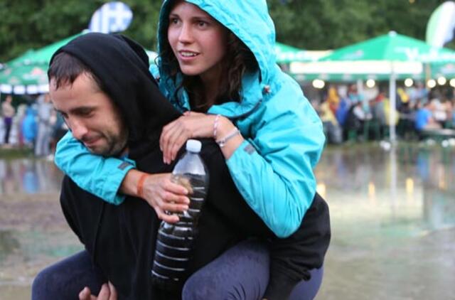 Dangus liūtimis laimino Karklės festivalį