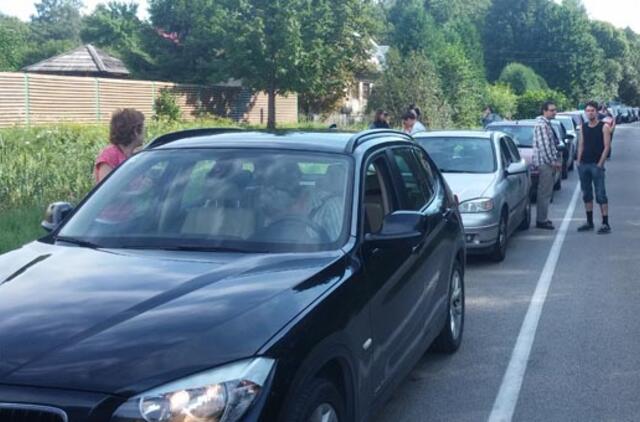 Karkliškiai ir dviratininkai įsiutę ant festivalio dalyvių