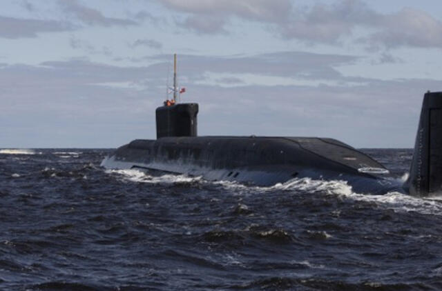 Netoli Latvijos ekonominės zonos pastebėtas rusų povandeninis laivas ir korvetė