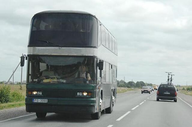 Populiarėja kelionės autobusais