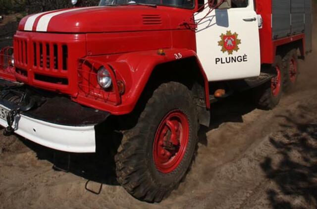 Rietavo savivaldybės teritorijoje degė angaras