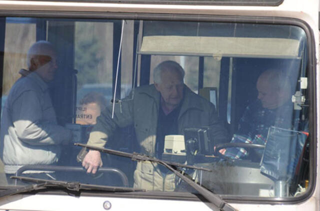 Autobusus "apginkluos" kameromis